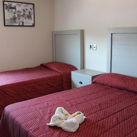 Hotel Colon Express Guadalajara Bagian luar foto