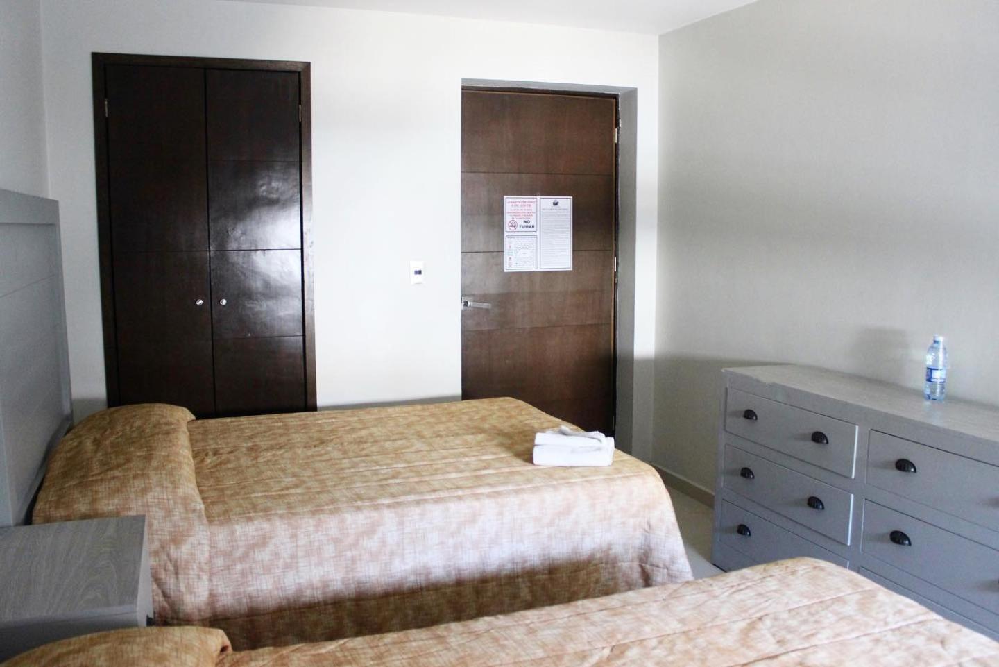 Hotel Colon Express Guadalajara Bagian luar foto