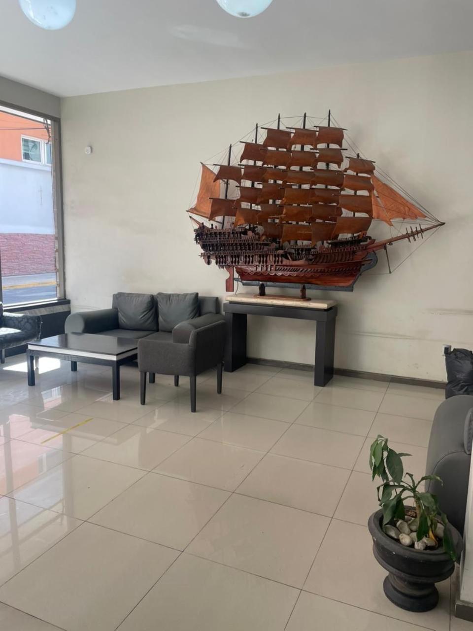Hotel Colon Express Guadalajara Bagian luar foto
