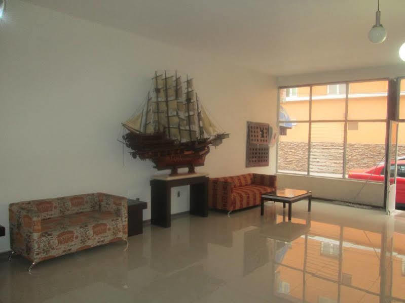 Hotel Colon Express Guadalajara Bagian luar foto